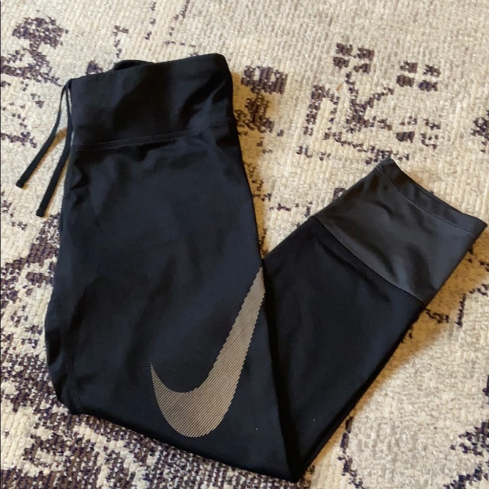 Nike Women’s Dri-Fit Black Leggings Size Medium